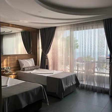 Grand Vuslat Hotel *