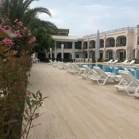 Hotel Grand Vuslat *